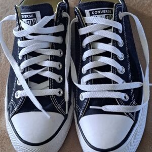 CONVERSE Chuck Taylor All Star Low Shoes - Black Mens size 9 Womens size 11